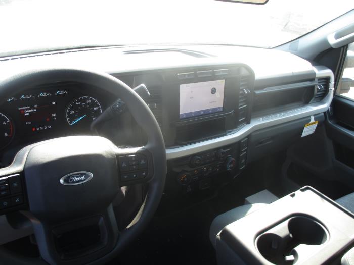 2024 Ford F-600-11