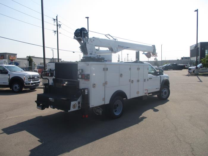 2024 Ford F-550-12