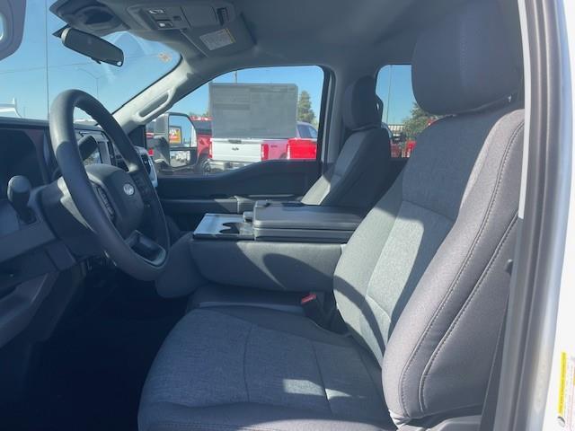 2025 Ford F-250-11