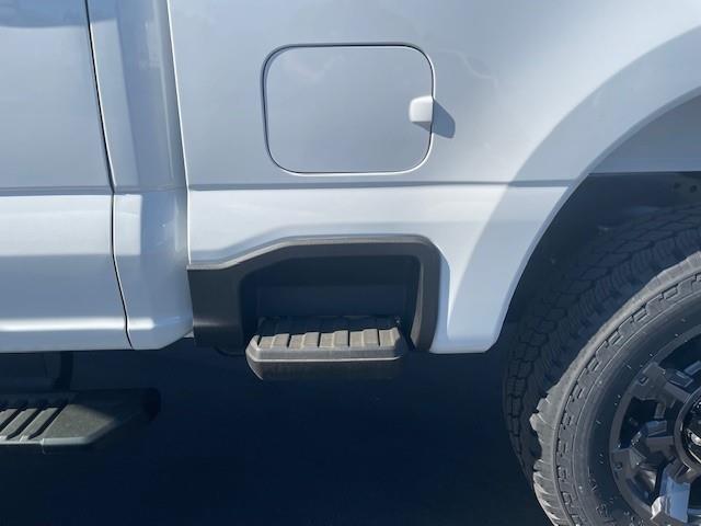 2025 Ford F-250-13