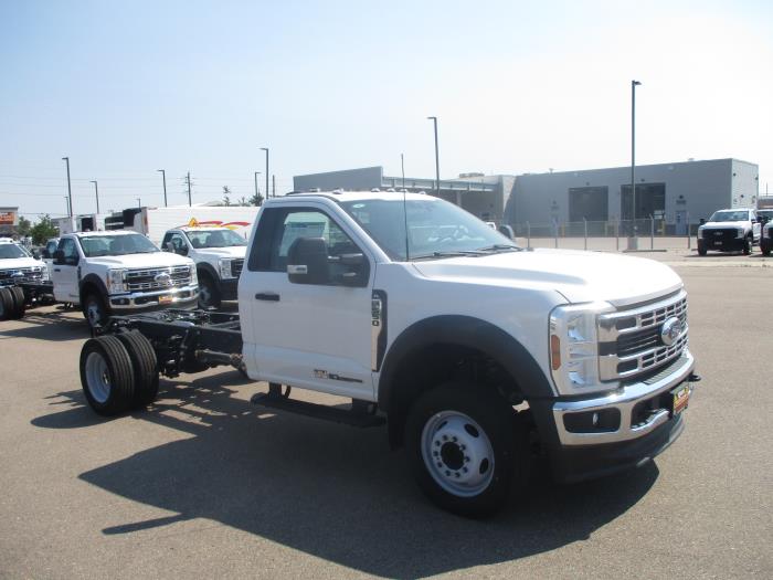 2024 Ford F-550-2