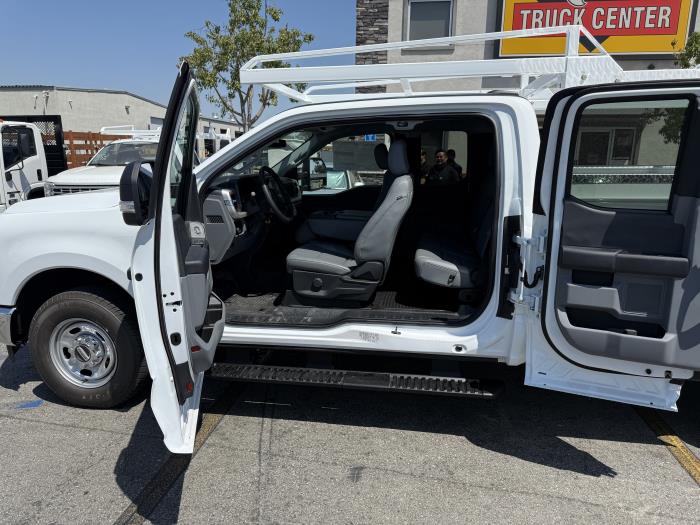 2025 Ford F-250-25