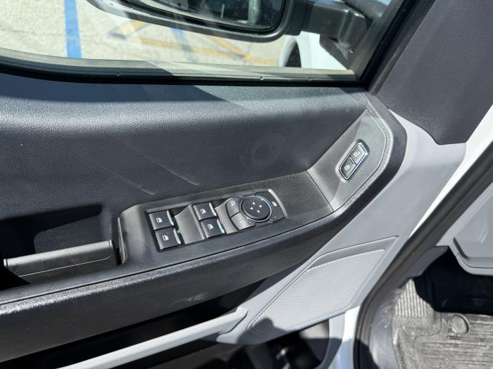 2025 Ford F-250-28