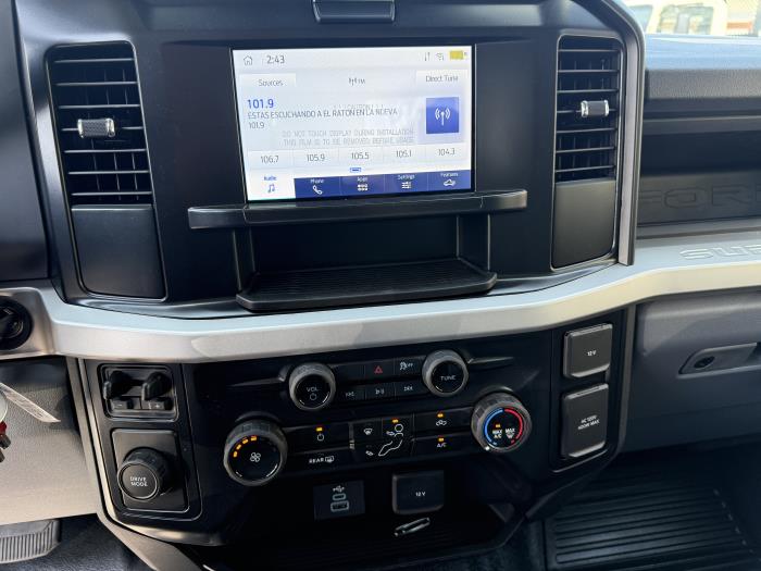 2025 Ford F-250-32