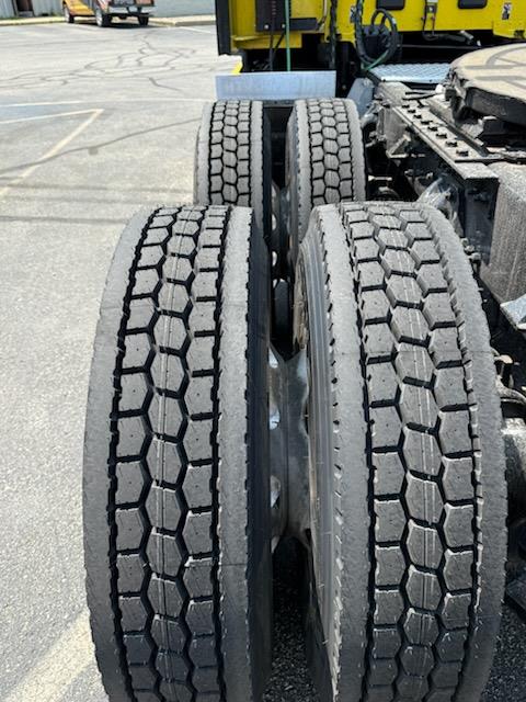 2024 Kenworth T680-15