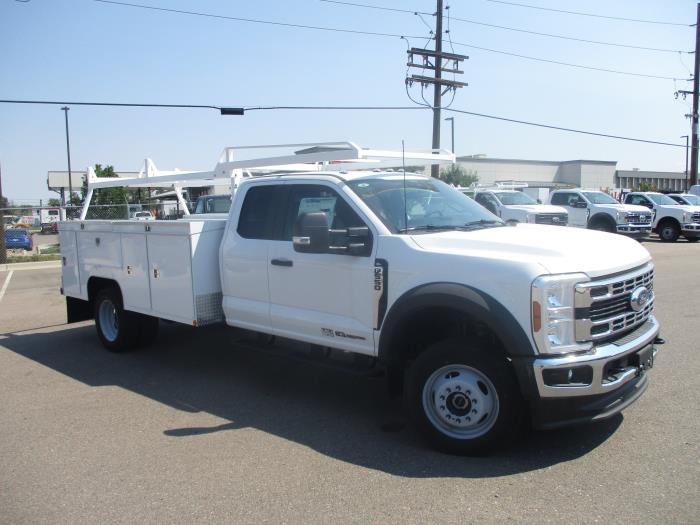 2025 Ford F-550-9