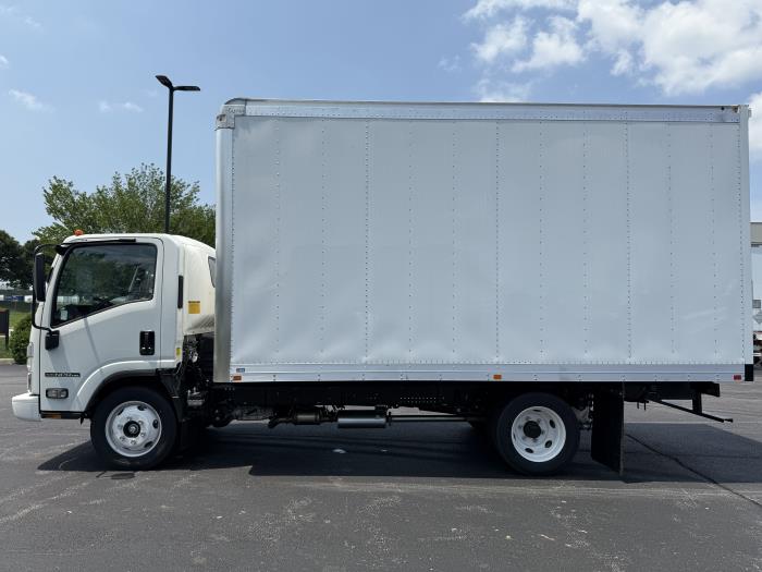 2025 Isuzu NPR-HD-11