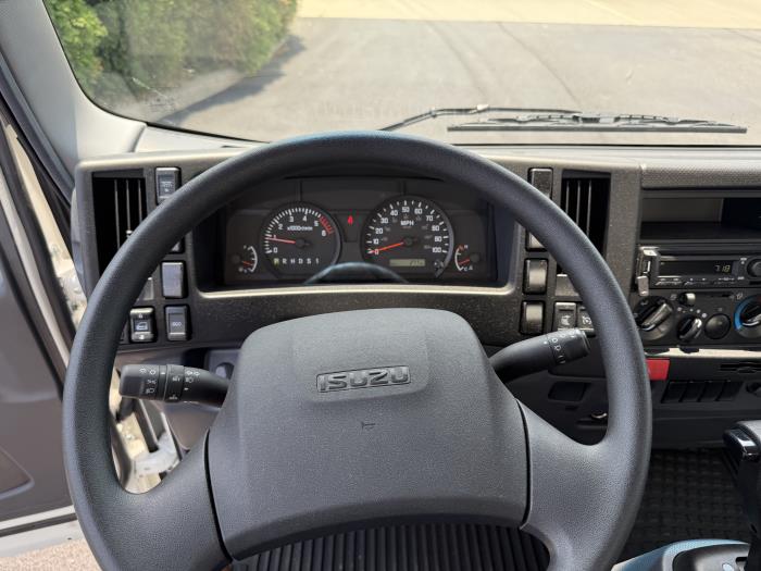 2025 Isuzu NPR-HD-15