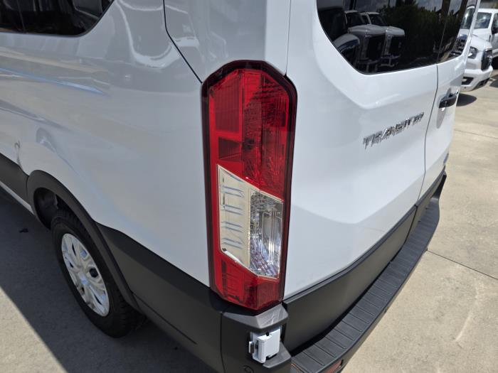 2025 Ford Transit-350-7