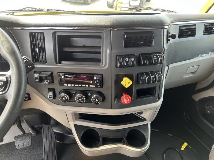 2024 Peterbilt 579-37