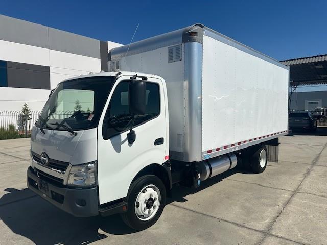 2018 Hino 195-1