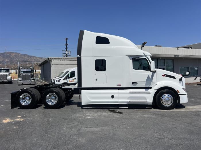 2026 Peterbilt 579-4