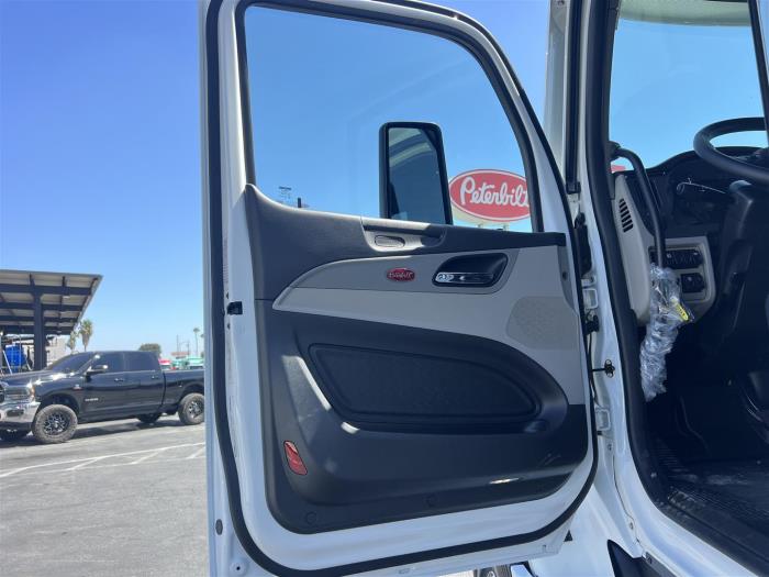 2026 Peterbilt 579-15
