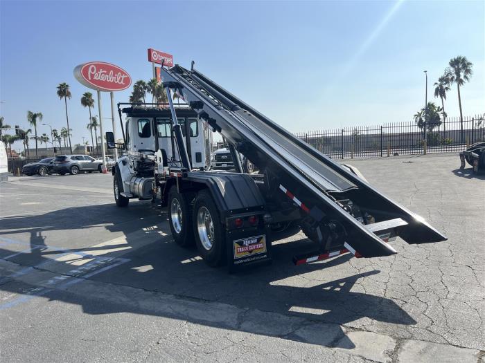 2026 Peterbilt 548-26