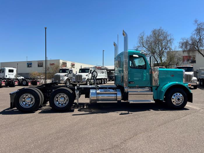 2026 Peterbilt 589-6