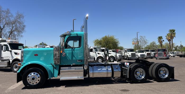 2026 Peterbilt 589-2