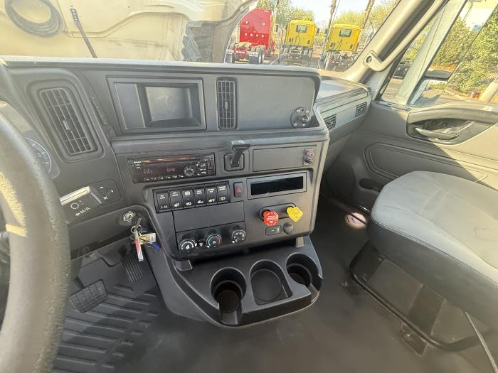 2019 International LT625-12