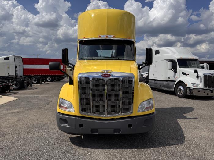 2021 Peterbilt 579-7