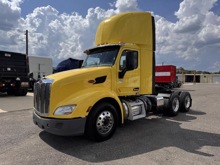 2021 Peterbilt 579-0