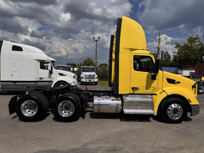 2021 Peterbilt 579-5