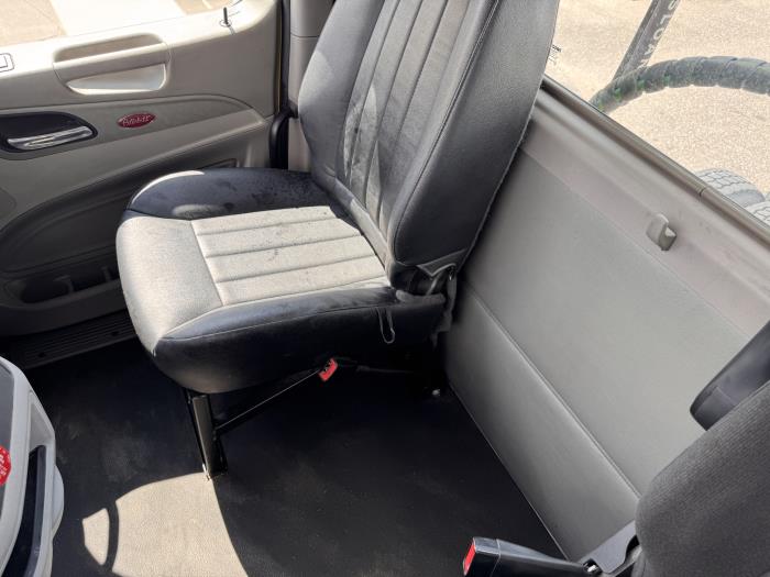 2021 Peterbilt 579-12