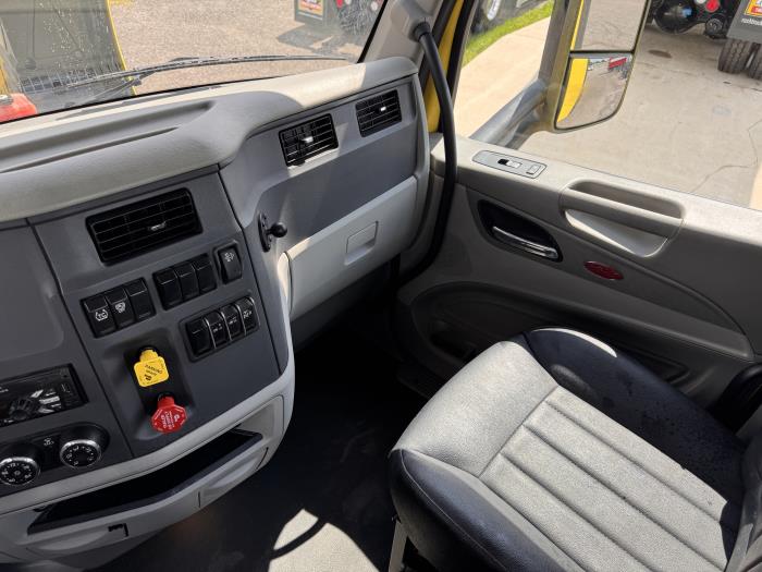 2021 Peterbilt 579-14