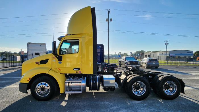 2021 Peterbilt 579-2