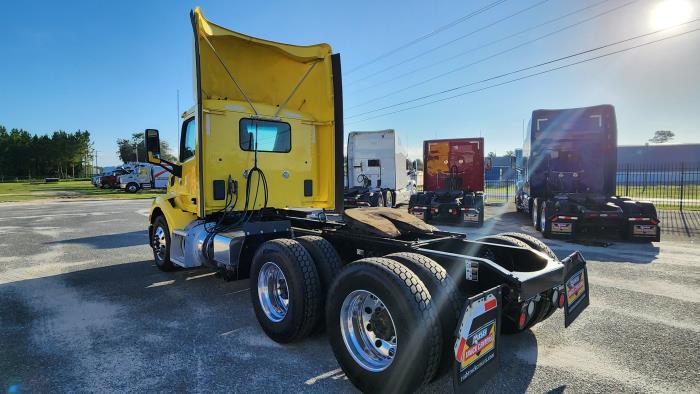 2021 Peterbilt 579-3