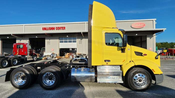 2021 Peterbilt 579-6