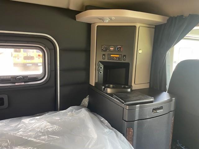 2026 Peterbilt 589-8