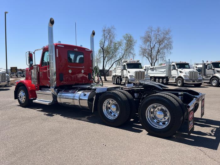 2026 Peterbilt 589-4