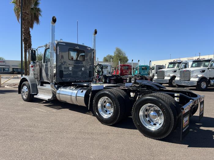 2026 Peterbilt 589-4