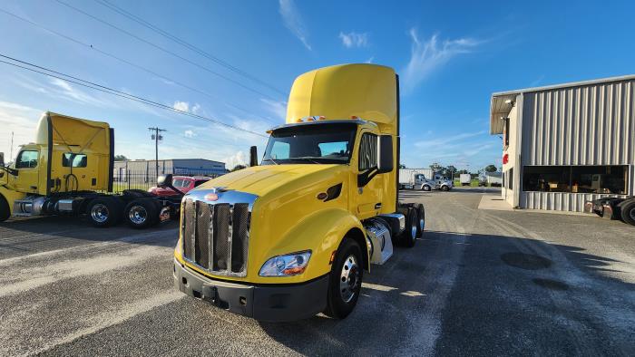 2021 Peterbilt 579-1