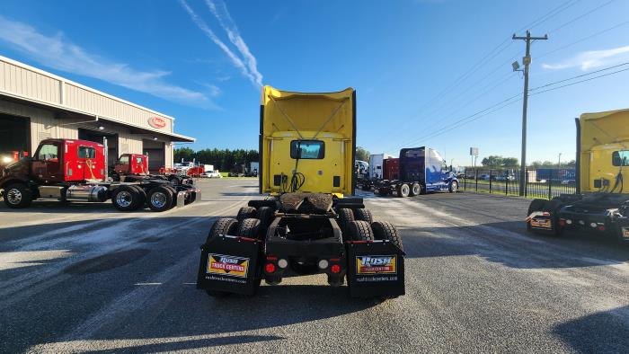 2021 Peterbilt 579-4