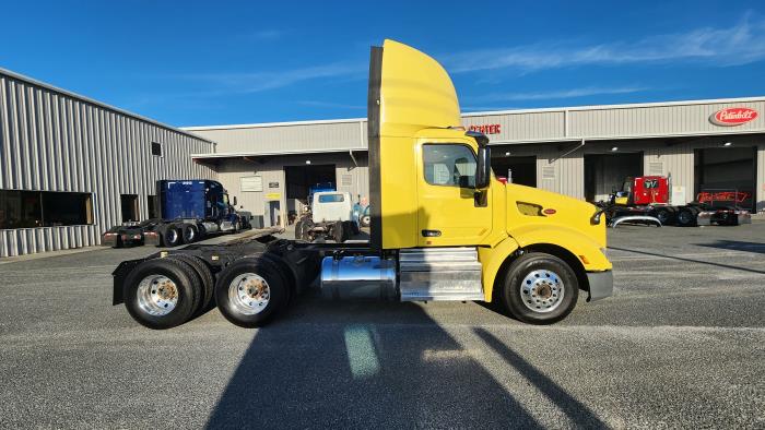 2021 Peterbilt 579-6