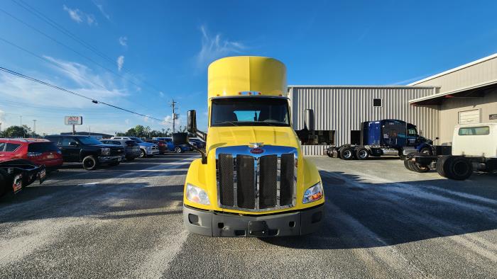 2021 Peterbilt 579-8