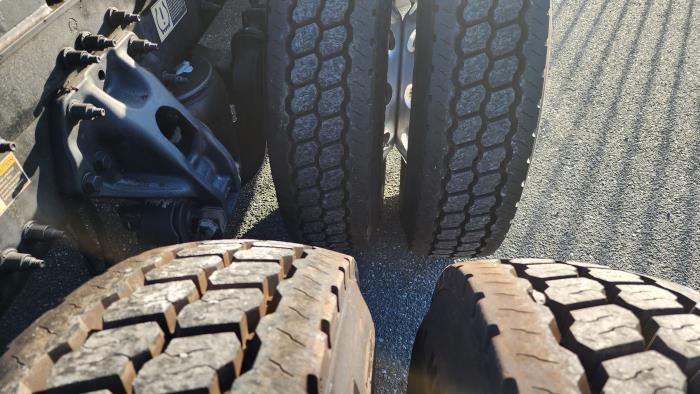 2021 Peterbilt 579-18