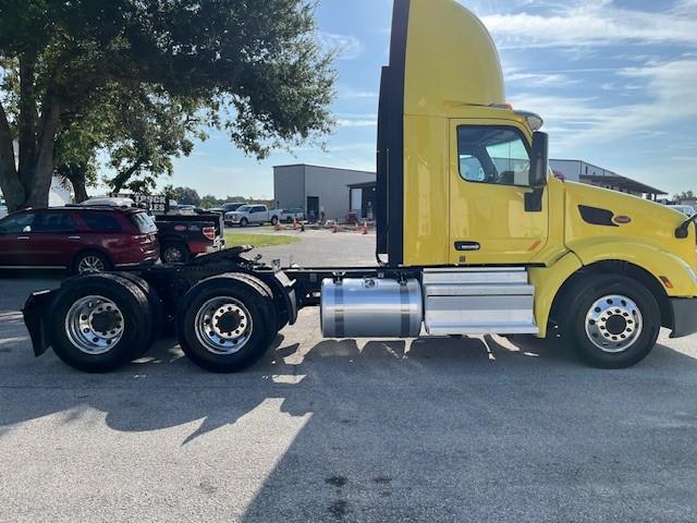2021 Peterbilt 579-9