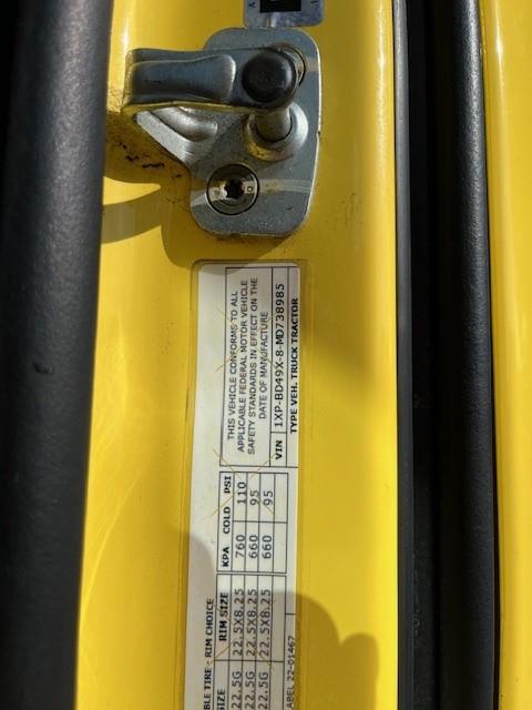 2021 Peterbilt 579-18