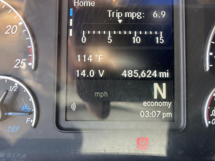2022 Freightliner Cascadia-15