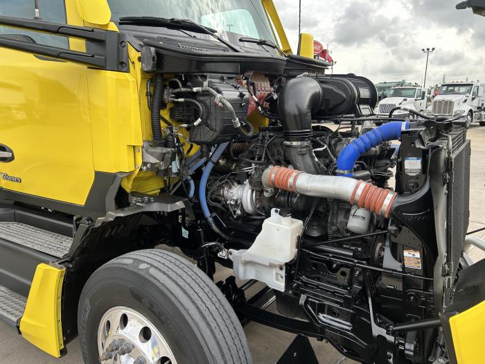 2023 Kenworth T680-19