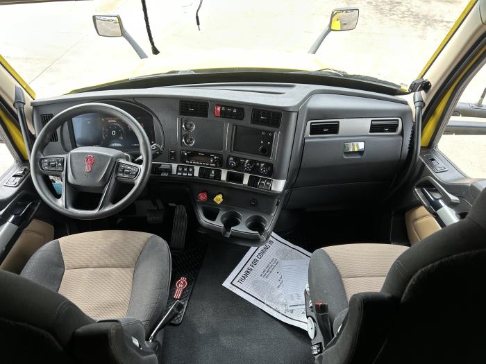 2023 Kenworth T680-35
