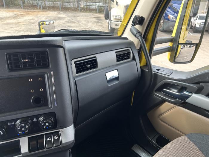 2023 Kenworth T680-36