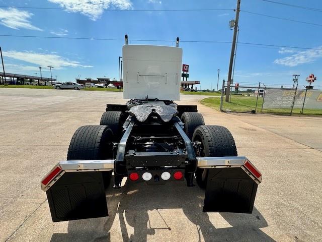 2023 Kenworth W900-8