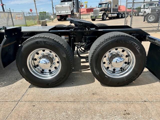 2023 Kenworth W900-9