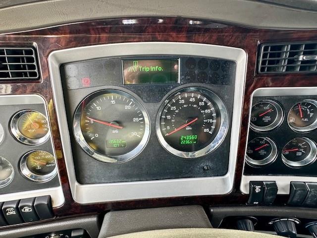 2023 Kenworth W900-20