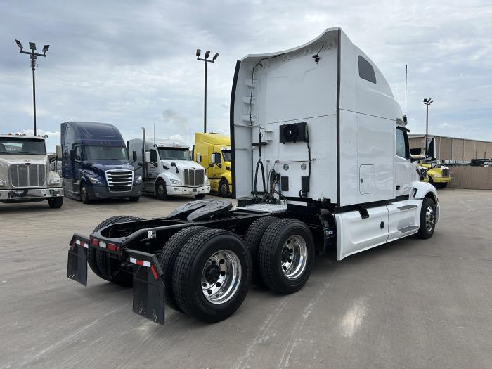 2022 Peterbilt 579-6