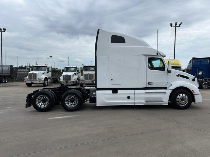 2022 Peterbilt 579-7