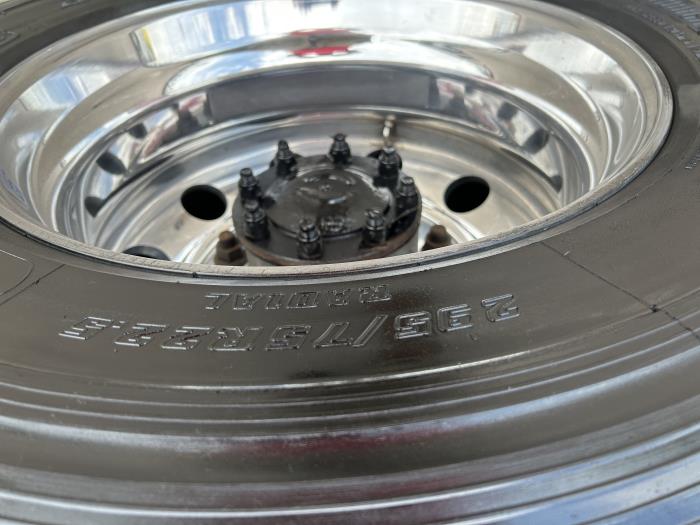 2022 Peterbilt 579-10