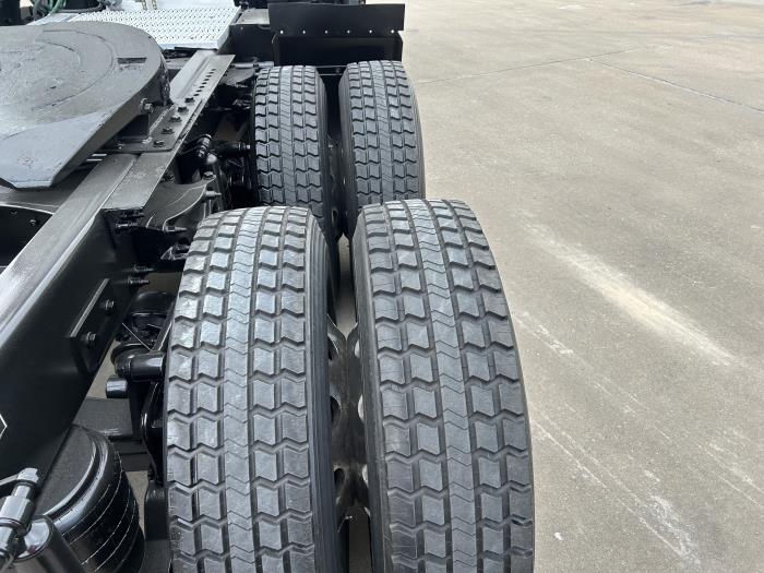 2022 Peterbilt 579-12